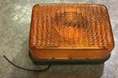 Truck-Lite 
Orange Exterior Lamp 
DO-RAY 0320 / SAE 1W-81 DOT 