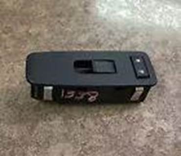 Used Paccar  Door Lock and Window  Switch  
Q27-1029-1111 / P74-1022-110 