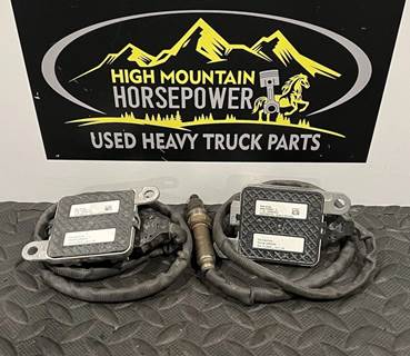 Continental  Nitrogen Oxygen Sensor
Truck #s: 1391 & 1439
*Sold Individually*