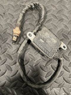 DAF Nitrogen Oxide Sensor   
P/N: A2C95849600-01 / 2006244 
Truck #s: 1412, 1415