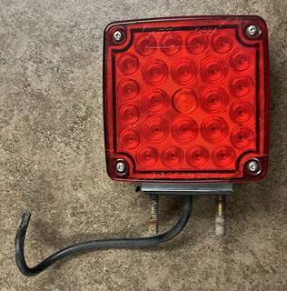 Grote   G554  -  Hi Count  Double Faced Light with Side Marker