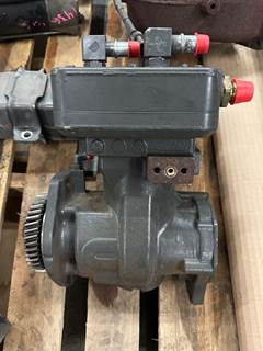 Paccar PX-9 Air Compressor for a Kenworth T370