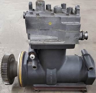 Wabco 912 218 0000 Air Compressor for a Kenworth T680