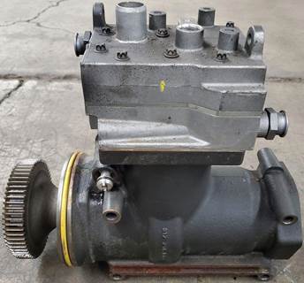 Wabco 912 218 002 0 Air Compressor for a Peterbilt