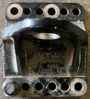 Kenworth Right Engine Mount for a Kenworth T370