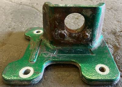 Kenworth T800 Right Engine Mount