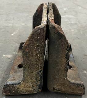 Kenworth T800 Engine Mount