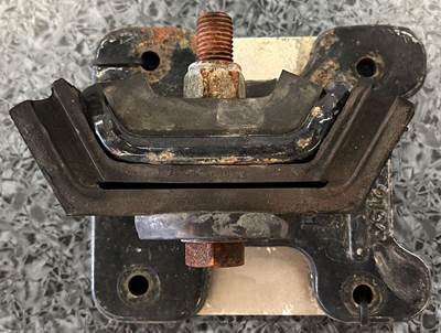 Kenworth T800 Left Engine Mount for a Kenworth T8 Series