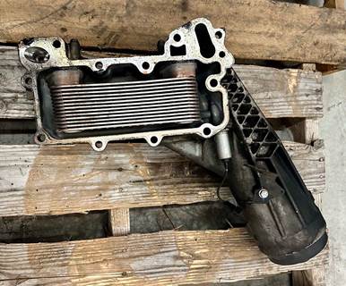 2006 Mercedes-Benz OM460LA Engine Oil Cooler for a Freightliner ...