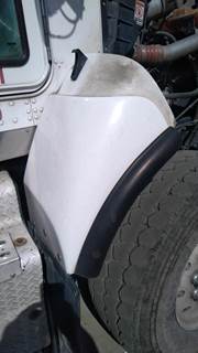 Kenworth T400 Right Fender Extension