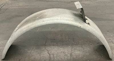 Peterbilt 567 Fender