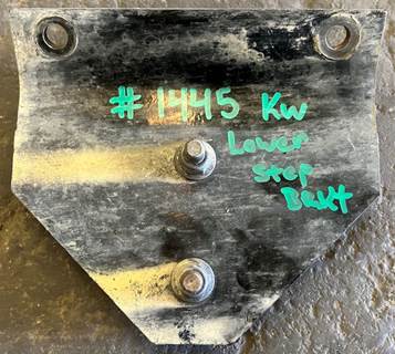 Kenworth T880 Fuel Tank Strap / Bracket