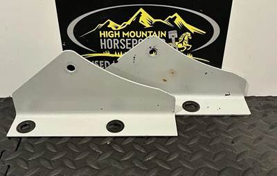 Kenworth T880 Left Fuel Tank Strap / Bracket