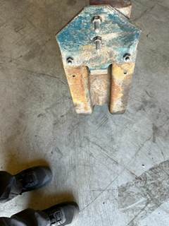 Kenworth W900L Fuel Tank Strap / Bracket