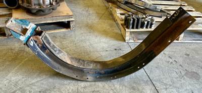 Kenworth W900L Fuel Tank Strap / Bracket