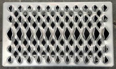 Peterbilt 567 Fuel Tank Strap / Bracket