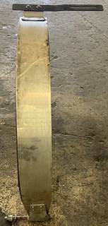 Peterbilt 579 Fuel Tank Strap / Bracket