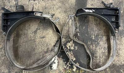 Peterbilt 579 Fuel Tank Strap / Bracket