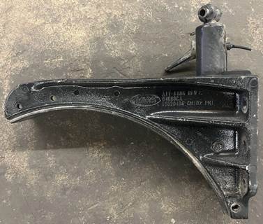 Peterbilt 579 Fuel Tank Strap / Bracket