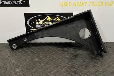 Peterbilt 579 Fuel Tank Strap / Bracket