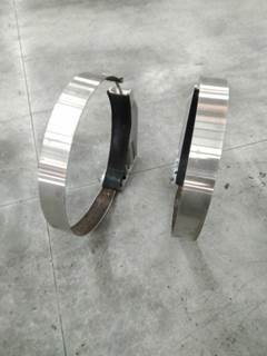 Peterbilt 589 LONG HOOD Fuel Tank Strap / Bracket