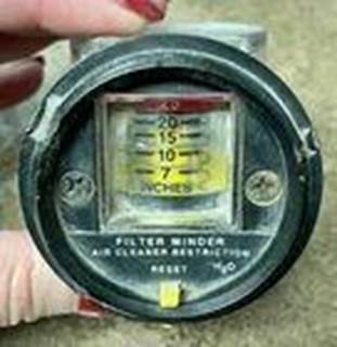 PETERBILT Filter Minder Gauge 
OEM# 1781-325