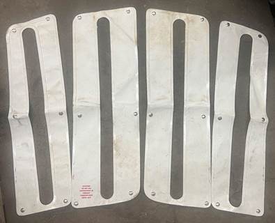 Peterbilt 579 Grille