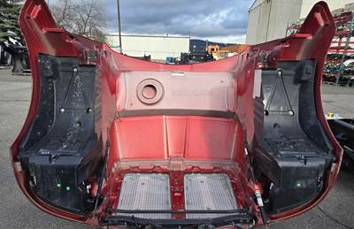 Kenworth T680 Hood