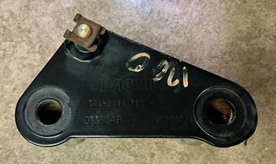 PACCAR 
Hood Bracket