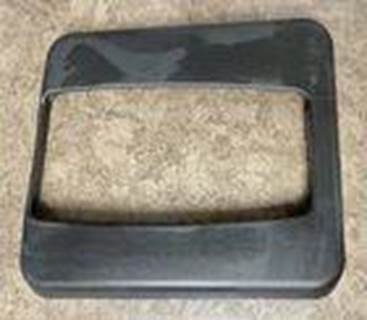 USED PETERBILT PACCAR MIRROR COVER  RH
OEM# R22-6128 