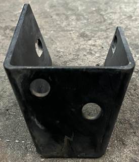 Right hand rear crossmember gusset. Gusset is in good used condition, see