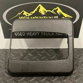 PACCAR  Mirror Cover  (RH)  P/N: R22-6128