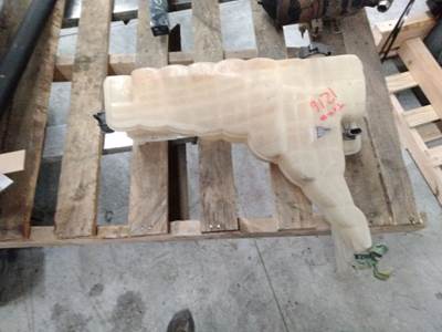 Kenworth T680 Radiator Overflow Bottle / Surge Tank
