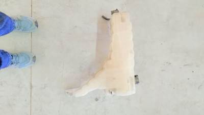 Kenworth T680 Radiator Overflow Bottle / Surge Tank