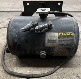 Peterbilt 387 Radiator Overflow Bottle / Surge Tank