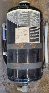 Radiator overflow bottle pulled from a PACCAR truck.  13" weld to weld. Material