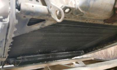 Freightliner Radiator for a Freightliner Long Conv.