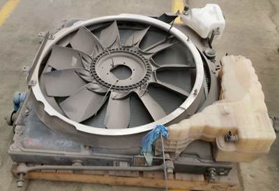 Peterbilt 579 Radiator