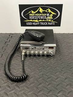 Freightliner Cascadia Radio