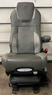 Kenworth T680 Right Seat