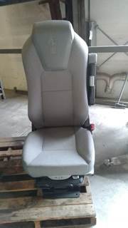 Kenworth T680 Right Seat