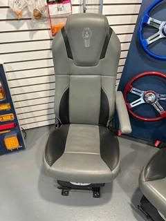 Kenworth T680 Right Seat