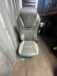 Kenworth T680 Right Seat