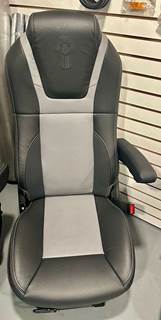 Kenworth T680 Right Seat