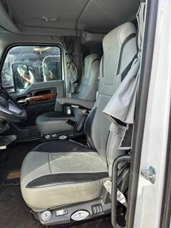 Kenworth T880 Left Seat