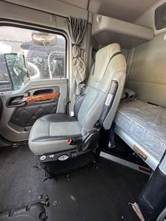 Kenworth T880 Right Seat