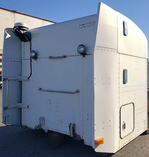 Peterbilt 379 Sleeper