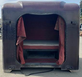 Peterbilt 379 Sleeper