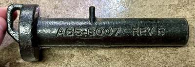 Paccar 
Tow Hook Pin 