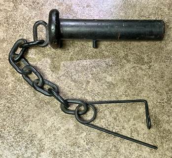 Tow Pin With Chain